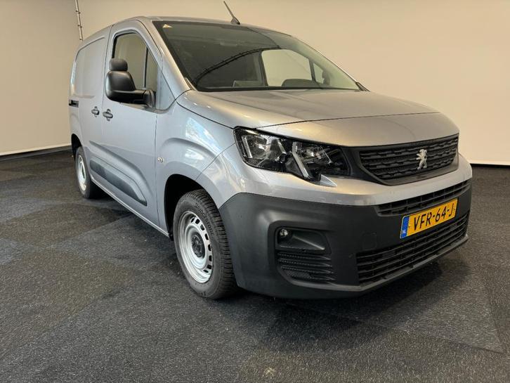Peugeot PARTNER 1.5 HDI Euro 6 3 zits Euro 6 airco carplay A, Auto's, Bestelauto's, Bedrijf, Te koop, ABS, Airbags, Airconditioning