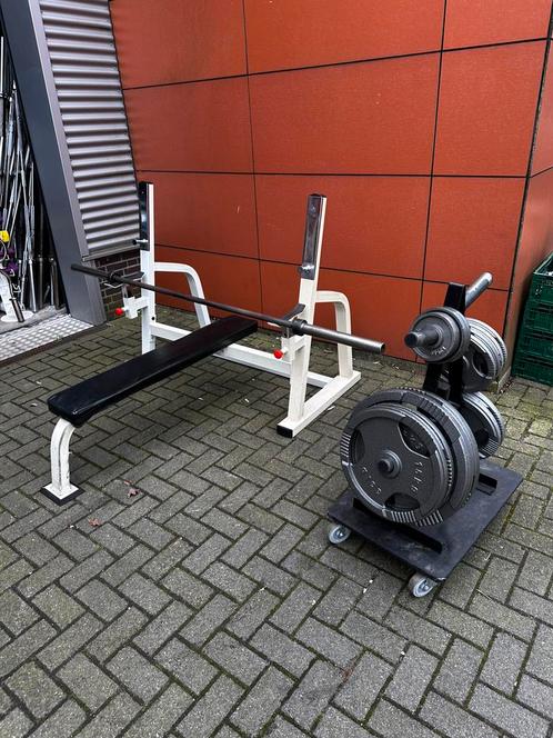 Vlakke Bench Press met Olympische Barbell ,127,5kg Gewichten, Sport en Fitness, Fitnessmaterialen, Gebruikt, Overige typen, Ophalen