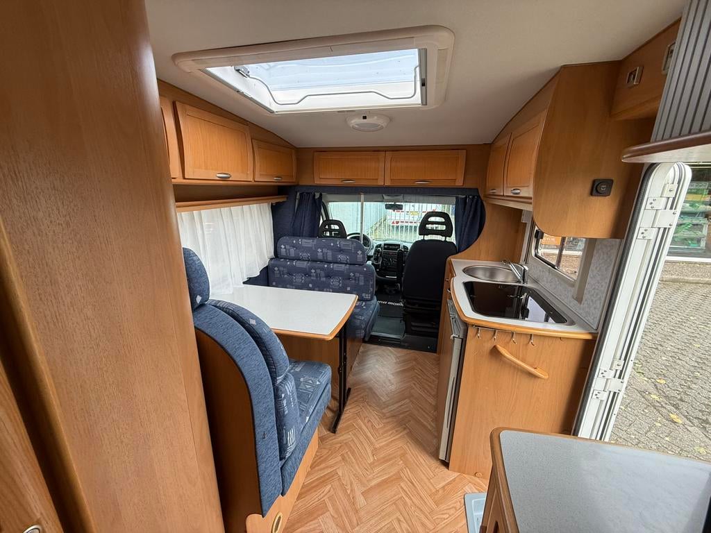 Caravans And Camping Mclouis