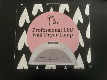 Led lamp nagels beschikbaar voor biedingen