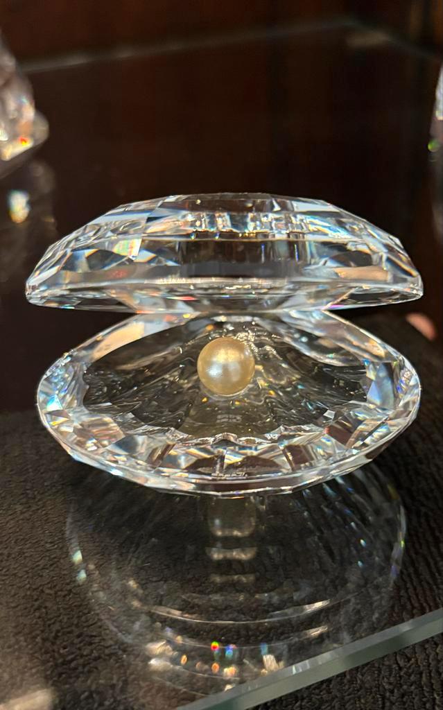 Swarovski Oester met Parel, Verzamelen, Swarovski, Zo goed als nieuw, Ophalen of Verzenden