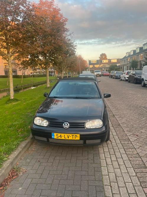 Volkswagen Golf 1.8 Cabriolet 55KW 1999 Zwart voor onderdele, Auto's, Volkswagen, Particulier, Golf, Benzine, Cabriolet, Handgeschakeld