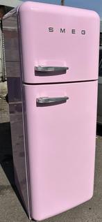 Zgan roze smeg koelkast, Witgoed en Apparatuur, 200 liter of meer, Zo goed als nieuw, Met vriesvak, 160 cm of meer