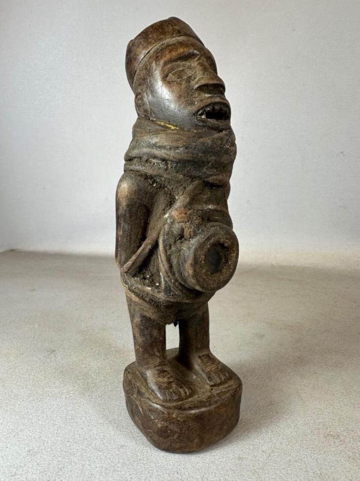 240816 Antiek Afrikaans Bakongo bescherming beeldje Congo., Antiek en Kunst, Kunst | Niet-Westerse kunst, Ophalen of Verzenden