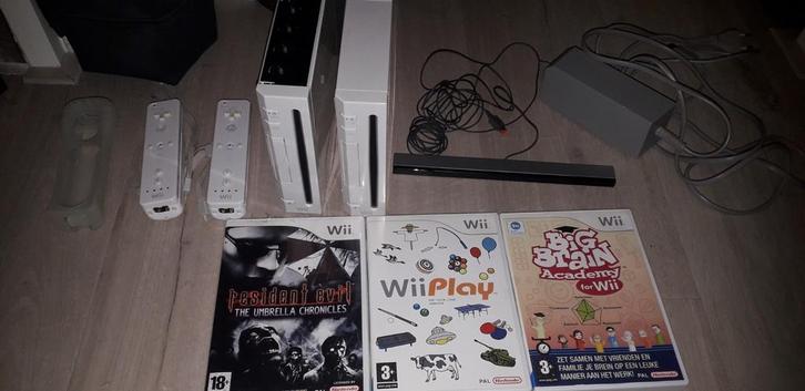 2x Nintendo Wii + 3x Games + 2x Controllers, Spelcomputers en Games, Spelcomputers | Nintendo Wii, Met 2 controllers, Ophalen
