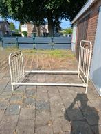1pers.gietijzeren bed voor €40. Nu voor €30., Antiek en Kunst, Antiek | Meubels | Bedden, Ophalen