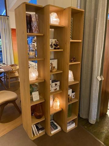 Showroommodel Ethnicraft Stairs kast massief eiken beschikbaar voor biedingen