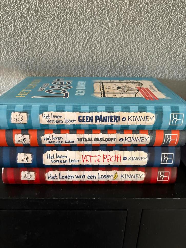Het leven van een Loser - Diverse boeken, Boeken, Kinderboeken | Jeugd | onder 10 jaar, Gelezen, Fictie algemeen, Ophalen of Verzenden