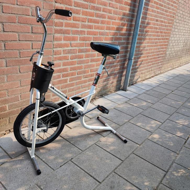 Vintage Universal Hometrainer - Compact en Klassiek, Sport en Fitness, Fitnessapparatuur, Gebruikt, Hometrainer, Benen, Metaal