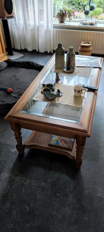 Te koop eikenhouten salontafel  beschikbaar voor biedingen