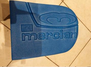 Mercian hockeyhandschoen beschikbaar voor biedingen