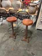 2 Oude industriele barkrukken zeer stoer, Ophalen, Gebruikt, Met voetsteun, 60 tot 90 cm