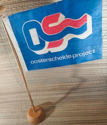 Tafelvlag Oosterschelde project

Zie ook mijn andere adverte beschikbaar voor biedingen