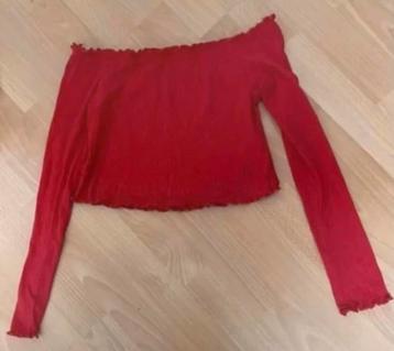 Rode off-shoulder top met lange mouwen maat S beschikbaar voor biedingen