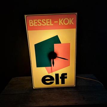 Elf smeermiddelen klok oudje '70er jaren  beschikbaar voor biedingen