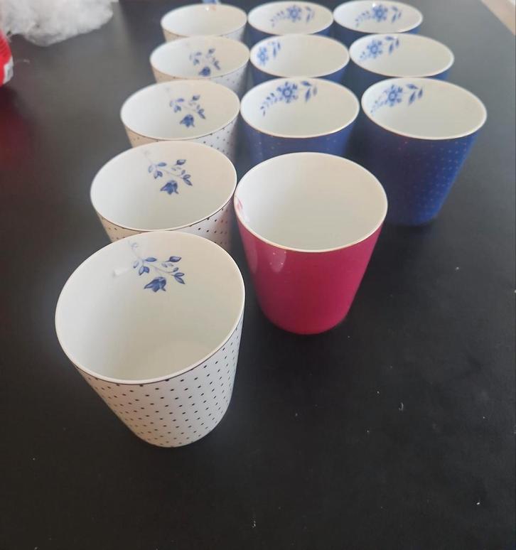 ️ Pip Studio mokken set – 12 stuks porselein met goudrand, Huis en Inrichting, Keuken | Servies, Zo goed als nieuw, Kop(pen) en/of Schotel(s)