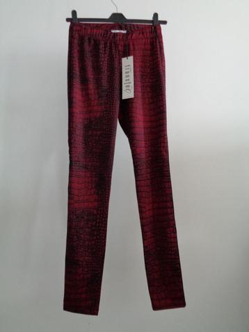 Transfer legging burgundy, maat small, nieuw met kaartje  beschikbaar voor biedingen