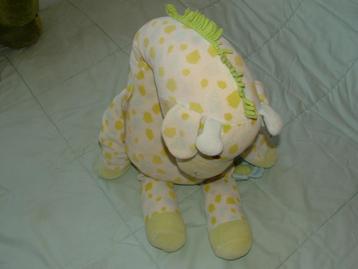 HAPPY HORSE GIRAFFE BLUE BIG GOFFY VELOURS WIT MET LICHTBLAU beschikbaar voor biedingen