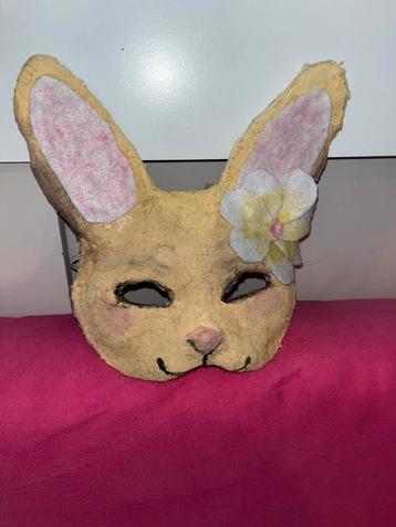 Zelfgemaakt dierenmasker - konijn beschikbaar voor biedingen