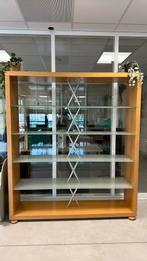 Gratis!! Houten kast met glazen planken, Huis en Inrichting, Kasten | Boekenkasten, Ophalen, Gebruikt, 25 tot 50 cm