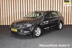 Skoda Octavia Combi 1.0 TSI Greentech Ambition CarPlay Navi, Stof, Gebruikt, Parkeersensor, Zwart