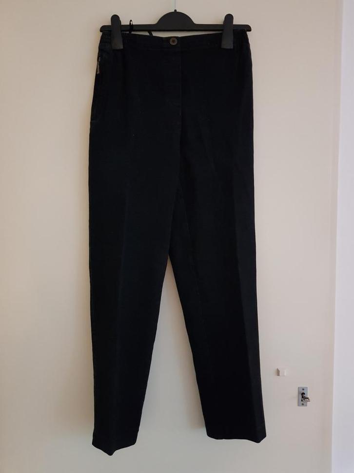Broek voor dames -- maat 38 / 40 -- Alica, Kleding | Dames, Broeken en Pantalons, Zo goed als nieuw, Maat 38/40 (M), Grijs, Ophalen of Verzenden