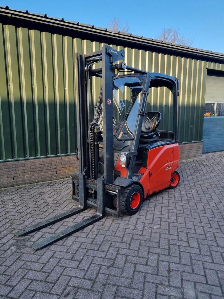 Linde E20 lage urenstand!, Zakelijke goederen, Machines en Bouw | Heftrucks en Intern transport, Heftruck, Elektrisch, 1000 tot 2000 kg