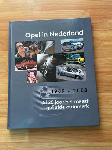Boek Opel in Nederland 35 jaar beschikbaar voor biedingen