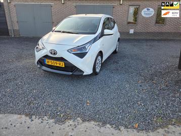 Toyota Aygo 1.0 VVT-i x-play beschikbaar voor biedingen