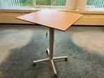 Fraaie statafel, Ophalen, In hoogte verstelbaar, Zo goed als nieuw
