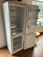 Bosch KGE368WCP (Serie 6 vrijstaande koel-vriescombinatie), Ophalen, 200 liter of meer, Met aparte vriezer, 160 cm of meer