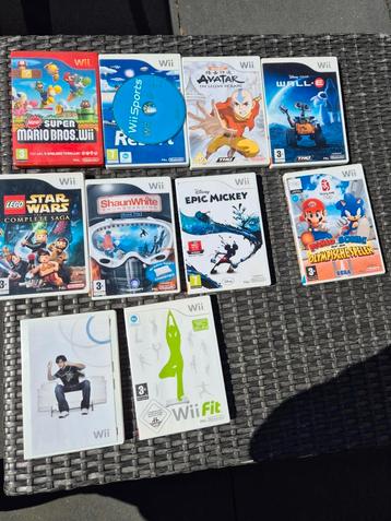 Moet weg..  Nintendo wij spellen / games controllers en meer beschikbaar voor biedingen