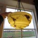 Antieke Hanglamp gemarmerd glas Geel, Antiek en Kunst, Antiek | Lampen, Ophalen of Verzenden