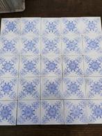 50 antieke wandtegels met lichtblauwe bloem 12x12cm, Ophalen