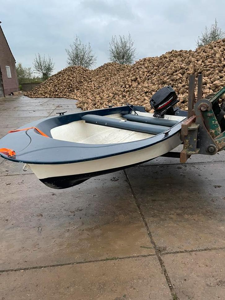 Leuk polyester bootje, Watersport en Boten, Accessoires en Onderhoud, Zo goed als nieuw, Overige typen, Ophalen