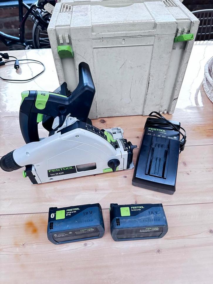 Festool Invalzaag TSC 55 REB met Accus en Lader, Doe-het-zelf en Verbouw, Gereedschap | Zaagmachines, Gebruikt, Invalzaag, Minder dan 600 watt