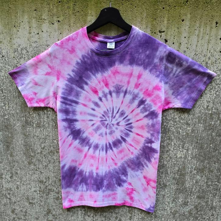 Paars - roze spiral tie dye kat patch t-shirt unisex maat S, Kleding | Heren, T-shirts, Nieuw, Maat 46 (S) of kleiner, Roze, Ophalen of Verzenden