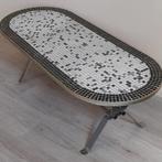 Salon tafel, Ophalen