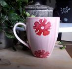 Vrolijke mok - beker - met bloemen - roze, Huis en Inrichting, Keuken | Servies, Gebruikt, Keramiek, Ophalen of Verzenden, Overige stijlen