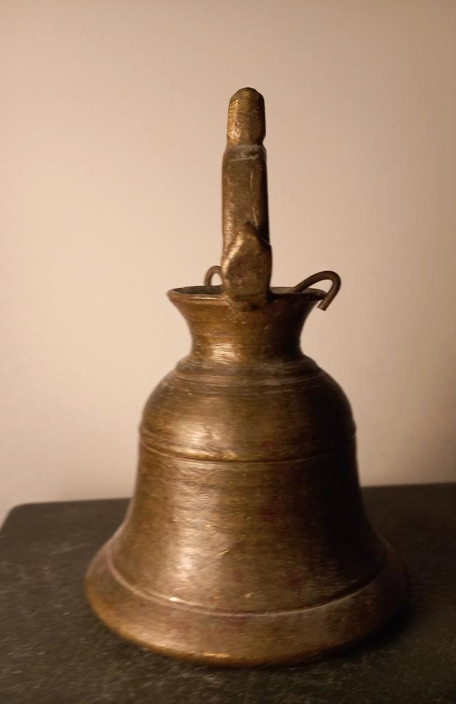Tibetaanse bronzen bel, Antiek en Kunst, Antiek | Koper en Brons, Brons, Ophalen of Verzenden