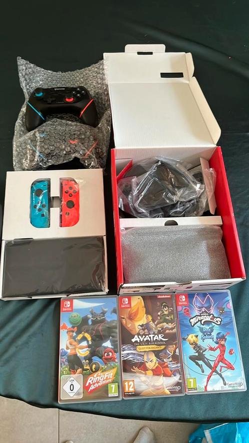 Nintendo switch met games in verpaking amper gebruikt, Spelcomputers en Games, Spelcomputers | Nintendo Switch, Zo goed als nieuw