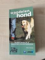 Boek met wandelingen samen met je hond, Honden, Nicky Gootjes & Sacha Gaus, Ophalen of Verzenden, Zo goed als nieuw