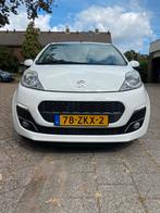Peugeot 107 1.0 12V 5DR 2013 Wit, Voorwielaandrijving, 4 stoelen, Origineel Nederlands, Handgeschakeld