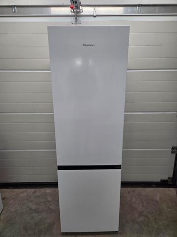 Hisense koelvriescombi nieuwstaat  beschikbaar voor biedingen