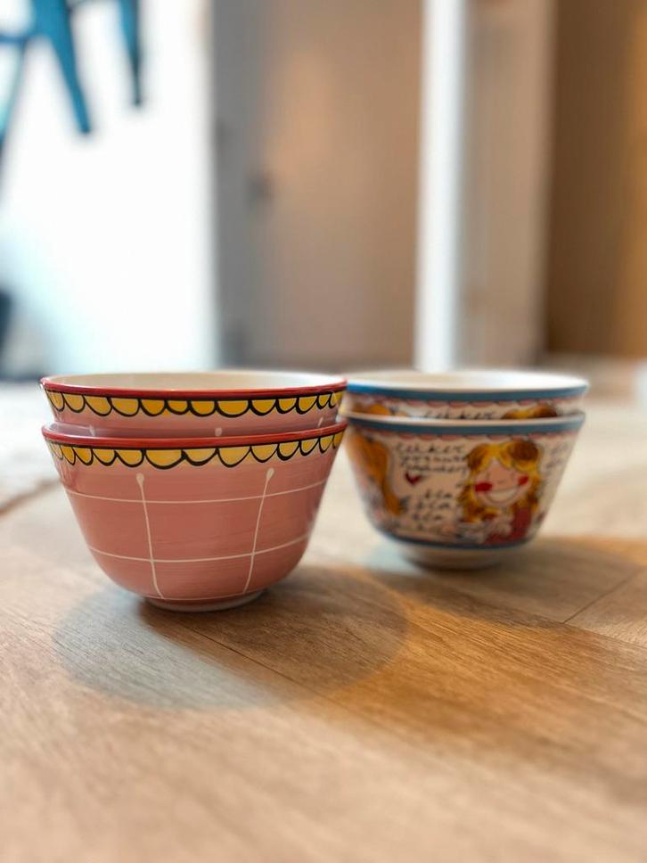 4x Blond Amsterdam Even Bijkletsen Kommen, Huis en Inrichting, Woonaccessoires | Schalen en Manden, Gebruikt, Schaal, Rond, Porselein of Keramiek