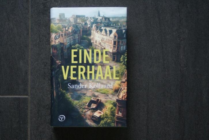 EINDE VERHAAL.... Sander Kollaard... (2025), Boeken, Romans, Zo goed als nieuw, Ophalen of Verzenden