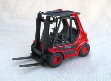 Welly heftruck 2019 Linde? rode uitvoering 1/24. beschikbaar voor biedingen