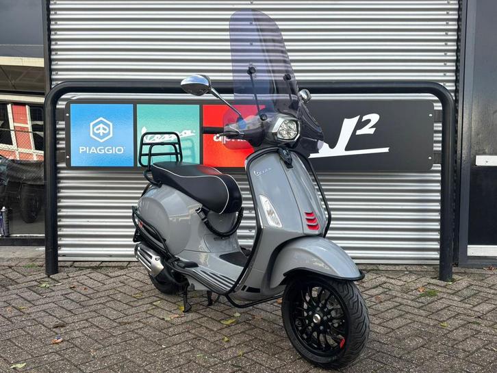 Vespa Sprint Nardo Grey Snor/Brom 2018 13981 km 1 eig GARANT, Fietsen en Brommers, Scooters | Yamaha, Zo goed als nieuw, Overige modellen