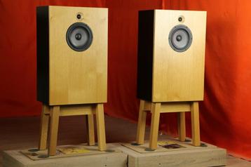 DeVore Fidelity O/Baby + stands. DEMOSET. Bijzonder goed! beschikbaar voor biedingen