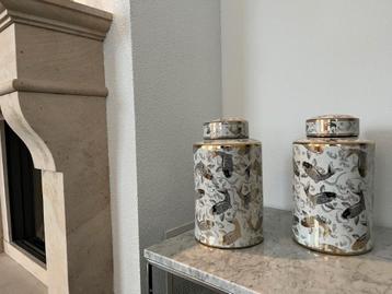 Luxe grote vazen - gouden koi karpers beschikbaar voor biedingen